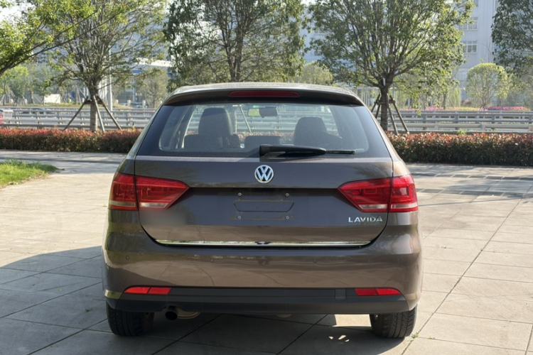 Used Volkswagen Gran Lavida 2013 1.6L Automatic Comfort Model Exterior 6