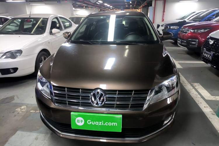 Used Volkswagen Gran Lavida 2013 1.6L Manual Comfort Model Front