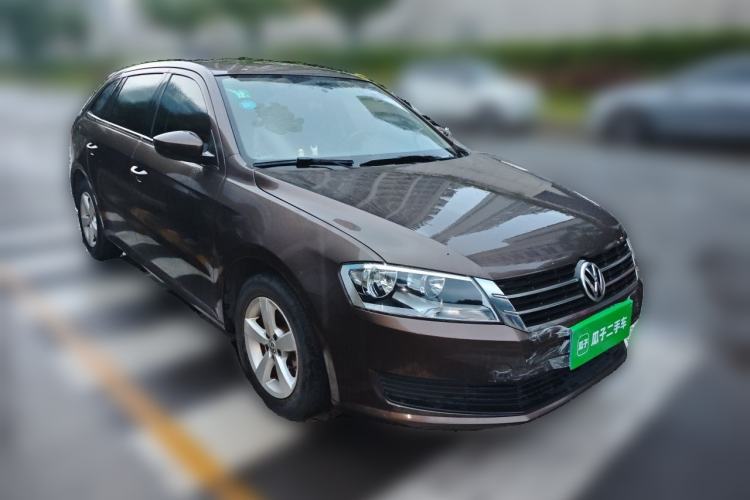 Used Volkswagen Gran Lavida 2013 1.6L Automatic Fashion Model Front Right 45 Deg
