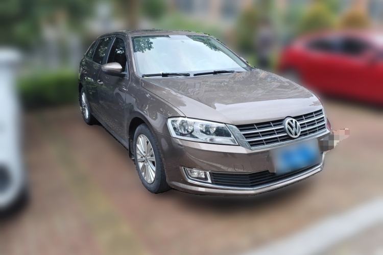 Used Volkswagen Gran Lavida 2013 1.6L Automatic Comfort Model Front Right 45 Deg