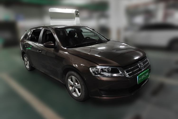 Used Volkswagen Gran Lavida 2013 1.6L Manual Fashion Model Front Right 45 Deg