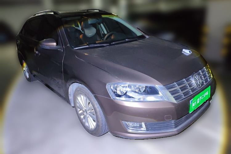 Used Volkswagen Gran Lavida 2013 1.6L Automatic Comfort Model Front Right 45 Deg