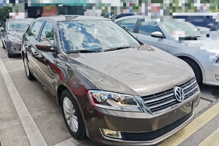 Used Volkswagen Gran Lavida 2013 1.6L Automatic Comfort Model Front Right 45 Deg