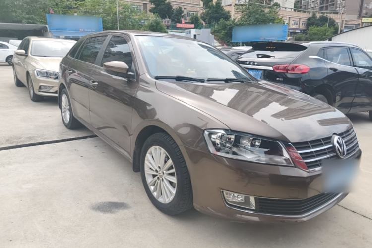 Used Volkswagen Gran Lavida 2013 1.6L Manual Comfort Model Front Right 45 Deg