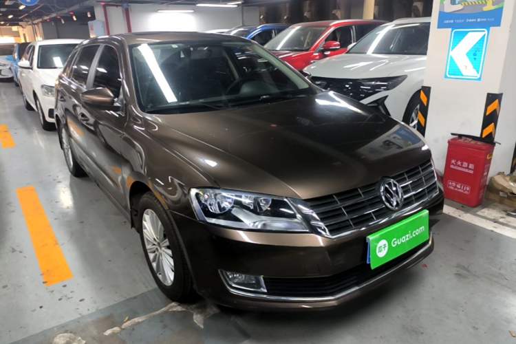 Used Volkswagen Gran Lavida 2013 1.6L Manual Comfort Model Front Right 45 Deg