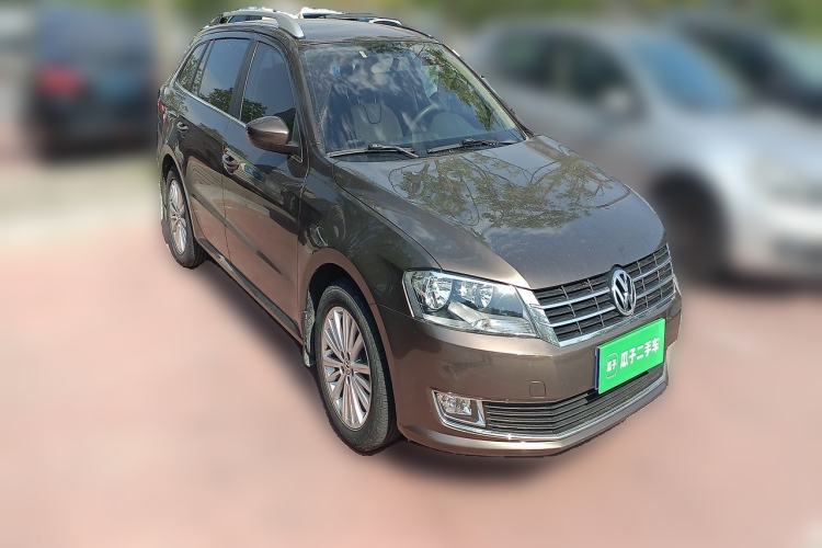Used Volkswagen Gran Lavida 2013 1.6L Automatic Comfort Model Front Right 45 Deg