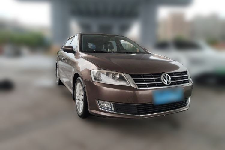 Used Volkswagen Gran Lavida 2013 1.6L Automatic Comfort Model Front Right 45 Deg