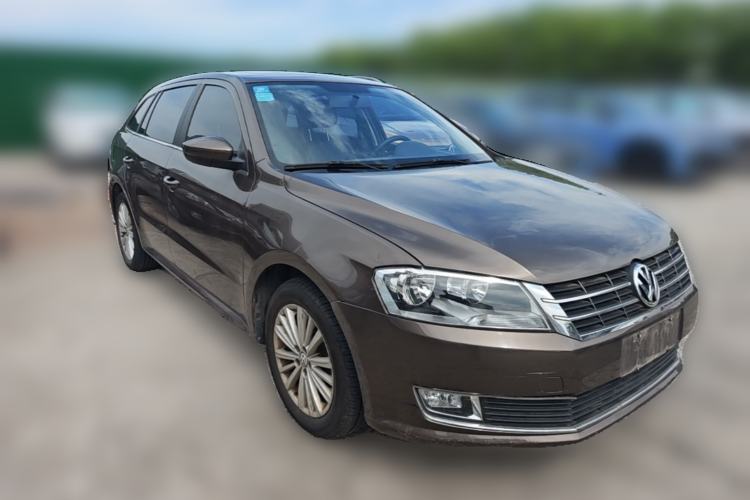 Used Volkswagen Gran Lavida 2013 1.6L Automatic Comfort Model Front Right 45 Deg