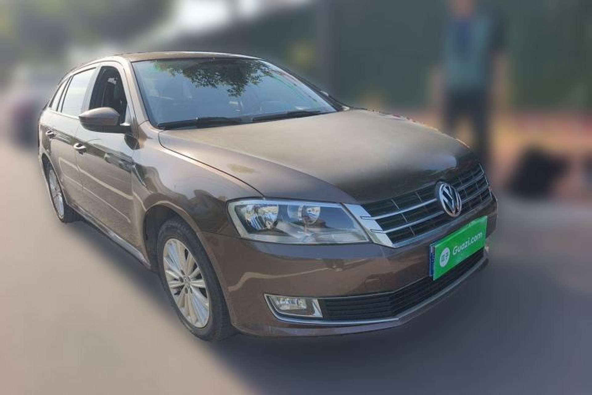Used Volkswagen Gran Lavida 2013 1.4 TSI Automatic Comfort Model Front Right 45 Deg