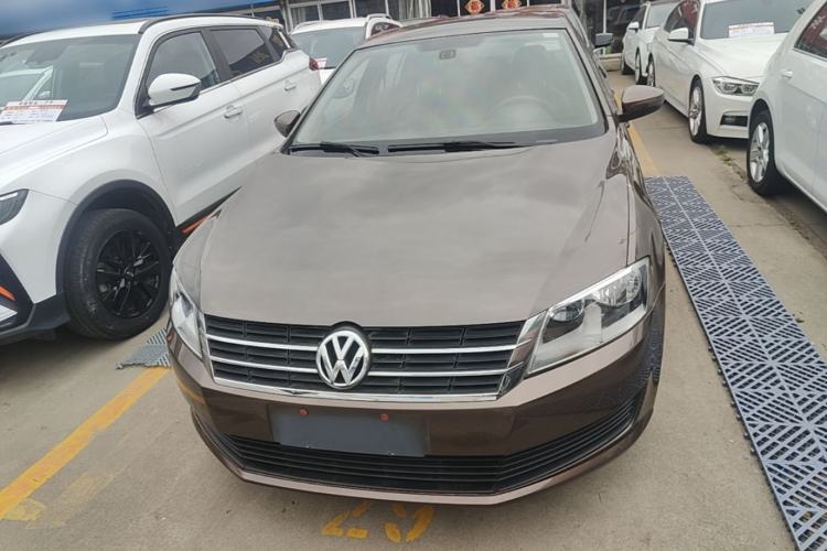 Used Volkswagen Gran Lavida 2013 1.6L Automatic Fashion Model Front