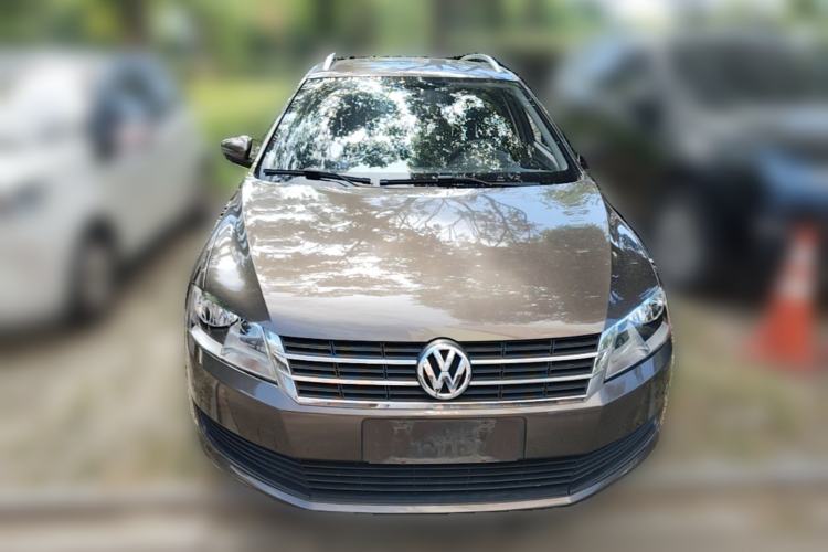 Used Volkswagen Gran Lavida 2013 1.6L Automatic Fashion Model Front