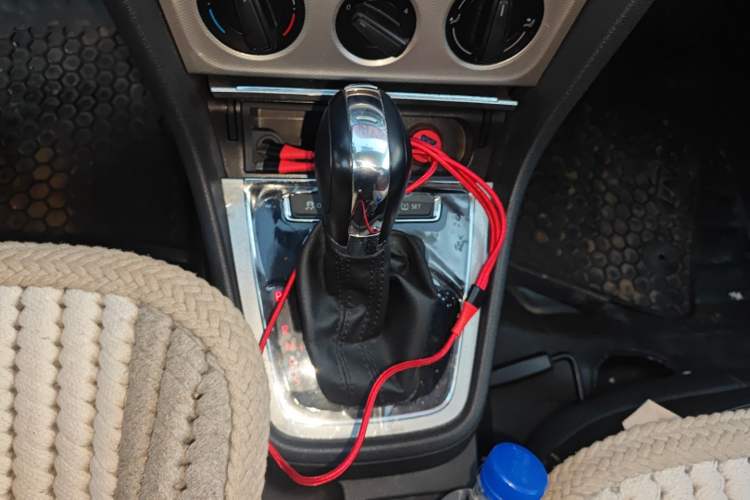 Used Volkswagen Gran Lavida 2013 1.6L Automatic Comfort Model Gear Lever