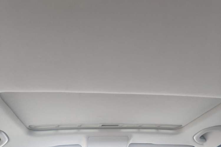 Used Volkswagen Gran Lavida 2013 1.4 TSI Automatic Comfort Model Headliner