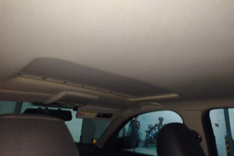 Used Volkswagen Gran Lavida 2013 1.6L Automatic Comfort Model Headliner
