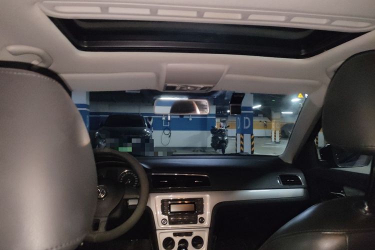 Used Volkswagen Gran Lavida 2013 1.4 TSI Automatic Comfort Model Headliner