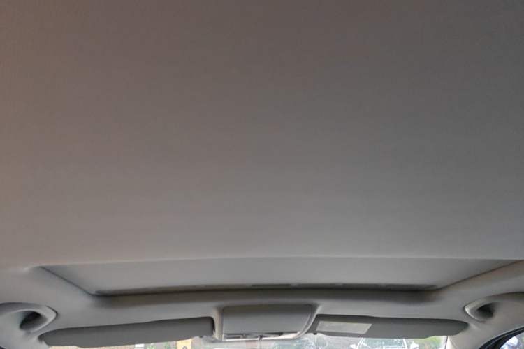 Used Volkswagen Gran Lavida 2013 1.6L Automatic Comfort Model Headliner