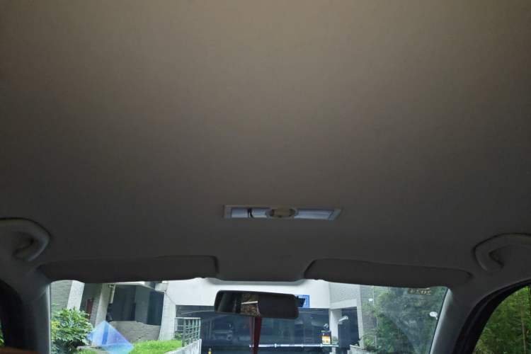 Used Volkswagen Gran Lavida 2013 1.6L Automatic Fashion Model Headliner