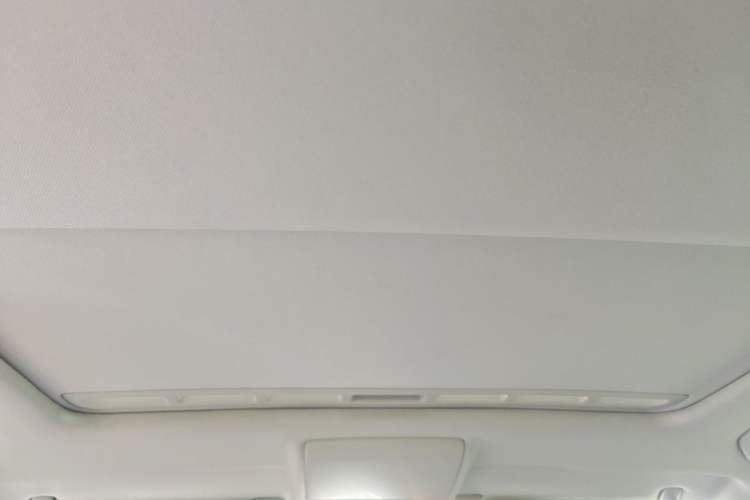 Used Volkswagen Gran Lavida 2013 1.6L Automatic Comfort Model Headliner