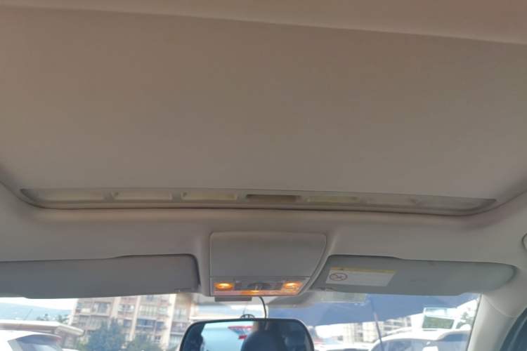 Used Volkswagen Gran Lavida 2013 1.6L Manual Comfort Model Headliner