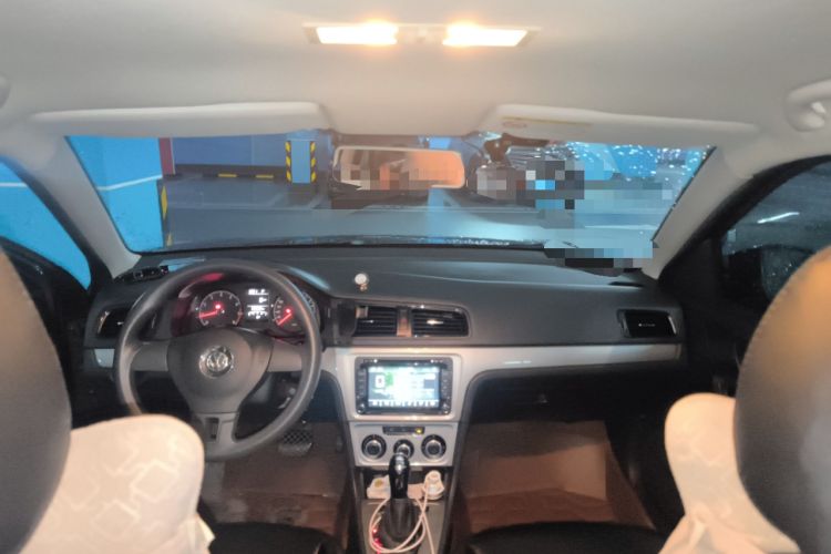 Used Volkswagen Gran Lavida 2013 1.6L Automatic Fashion Model Headliner