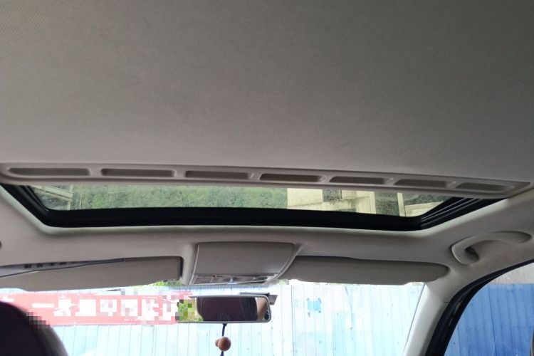 Used Volkswagen Gran Lavida 2013 1.4 TSI Manual Comfort Model Headliner