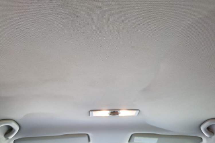 Used Volkswagen Gran Lavida 2013 1.6L Automatic Fashion Model Headliner