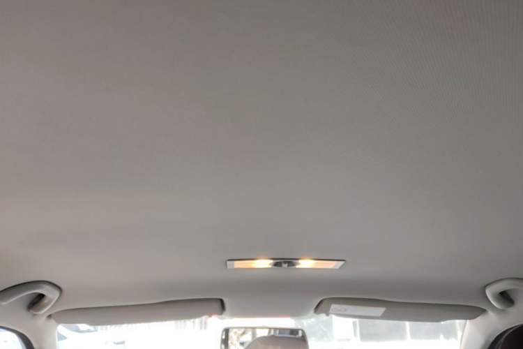 Used Volkswagen Gran Lavida 2013 1.6L Automatic Fashion Model Headliner