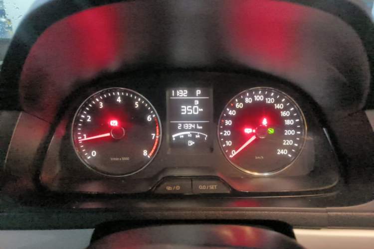 Used Volkswagen Gran Lavida 2013 1.4 TSI Automatic Comfort Model Instrument Cluster