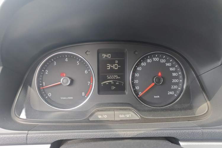 Used Volkswagen Gran Lavida 2013 1.6L Manual Comfort Model Instrument Cluster