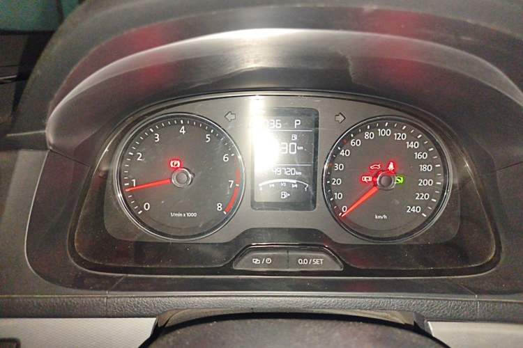 Used Volkswagen Gran Lavida 2013 1.6L Automatic Comfort Model Instrument Cluster