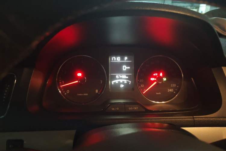 Used Volkswagen Gran Lavida 2013 1.6L Automatic Comfort Model Instrument Cluster