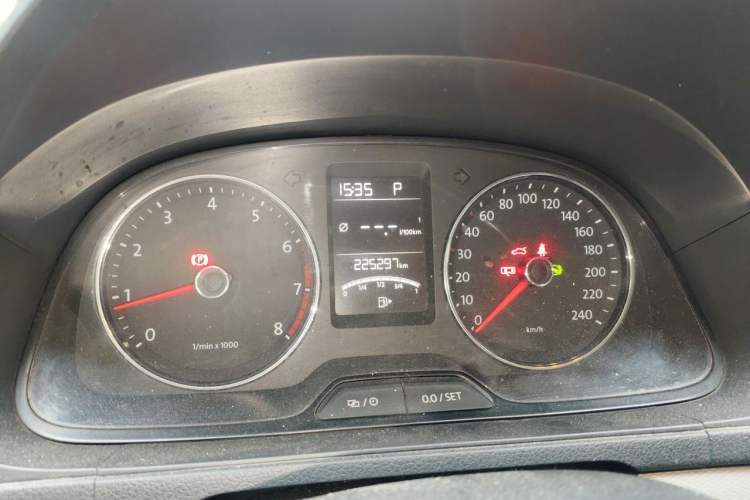 Used Volkswagen Gran Lavida 2013 1.4 TSI Automatic Comfort Model Instrument Cluster