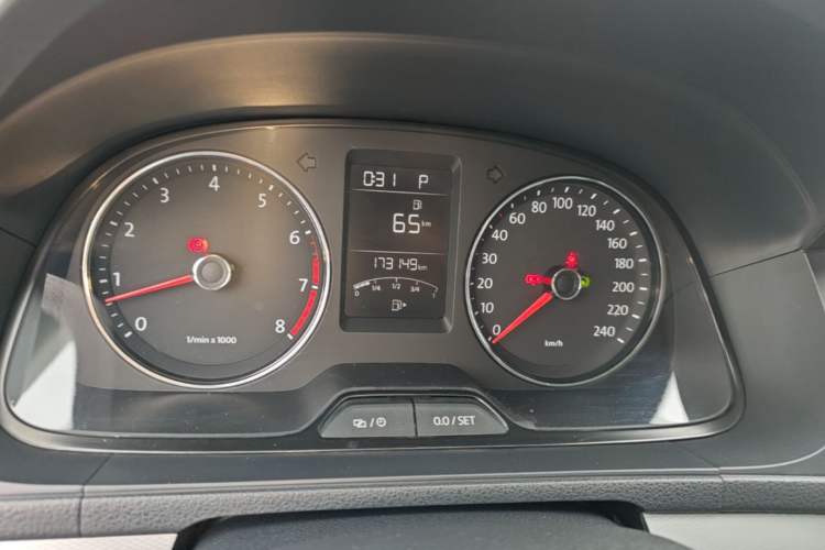Used Volkswagen Gran Lavida 2013 1.4 TSI Automatic Comfort Model Instrument Cluster