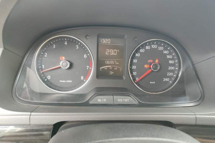 Used Volkswagen Gran Lavida 2013 1.4 TSI Manual Comfort Model Instrument Cluster