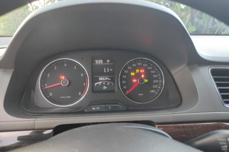 Used Volkswagen Gran Lavida 2013 1.6L Automatic Comfort Model Instrument Cluster