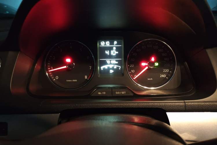 Used Volkswagen Gran Lavida 2013 1.6L Automatic Comfort Model Instrument Cluster