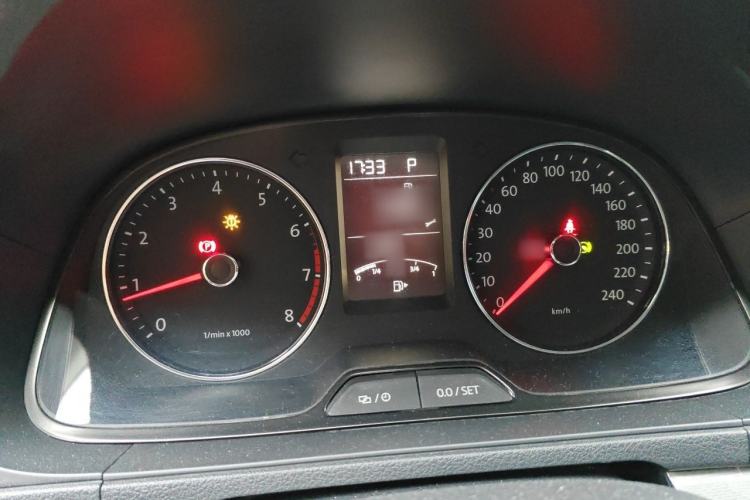 Used Volkswagen Gran Lavida 2013 1.6L Automatic Comfort Model Instrument Cluster