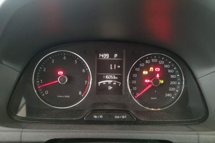 Used Volkswagen Gran Lavida 2013 1.6L Automatic Comfort Model Instrument Cluster