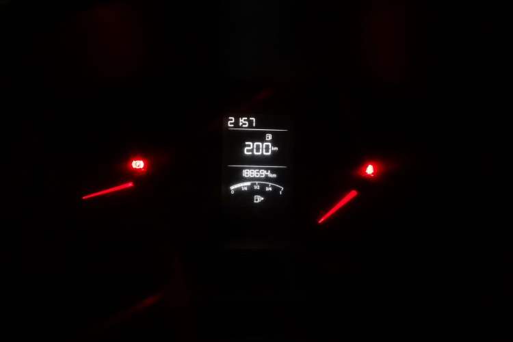 Used Volkswagen Gran Lavida 2013 1.4 TSI Manual Comfort Model Instrument Cluster