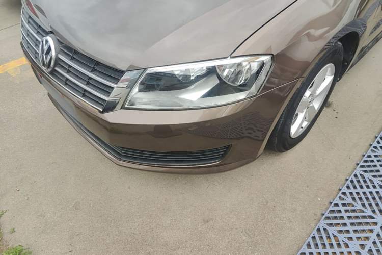 Used Volkswagen Gran Lavida 2013 1.6L Automatic Fashion Model Left Front Headlight