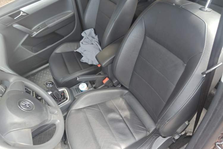 Used Volkswagen Gran Lavida 2013 1.6L Manual Comfort Model Left Front Seat