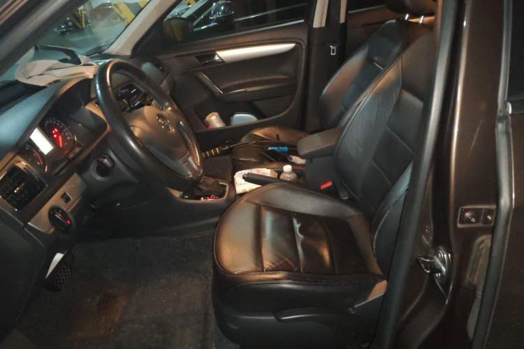 Used Volkswagen Gran Lavida 2013 1.6L Automatic Comfort Model Left Front Seat
