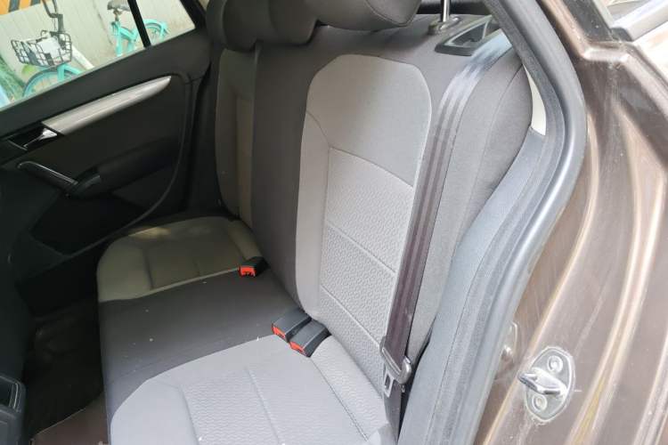 Used Volkswagen Gran Lavida 2013 1.6L Automatic Fashion Model Left Rear Seat