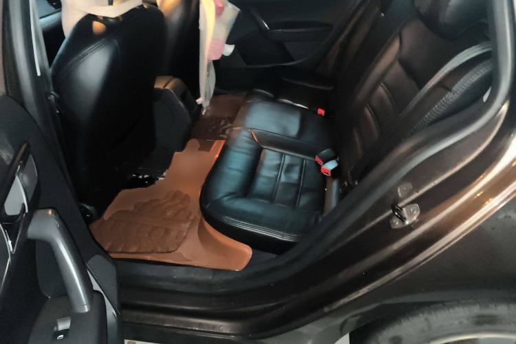 Used Volkswagen Gran Lavida 2013 1.6L Automatic Fashion Model Left Rear Seat