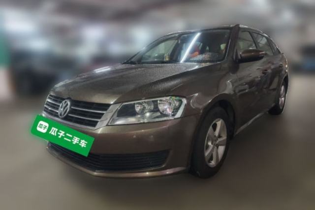 Used Volkswagen Gran Lavida 2013 1.6L Automatic Fashion Model
