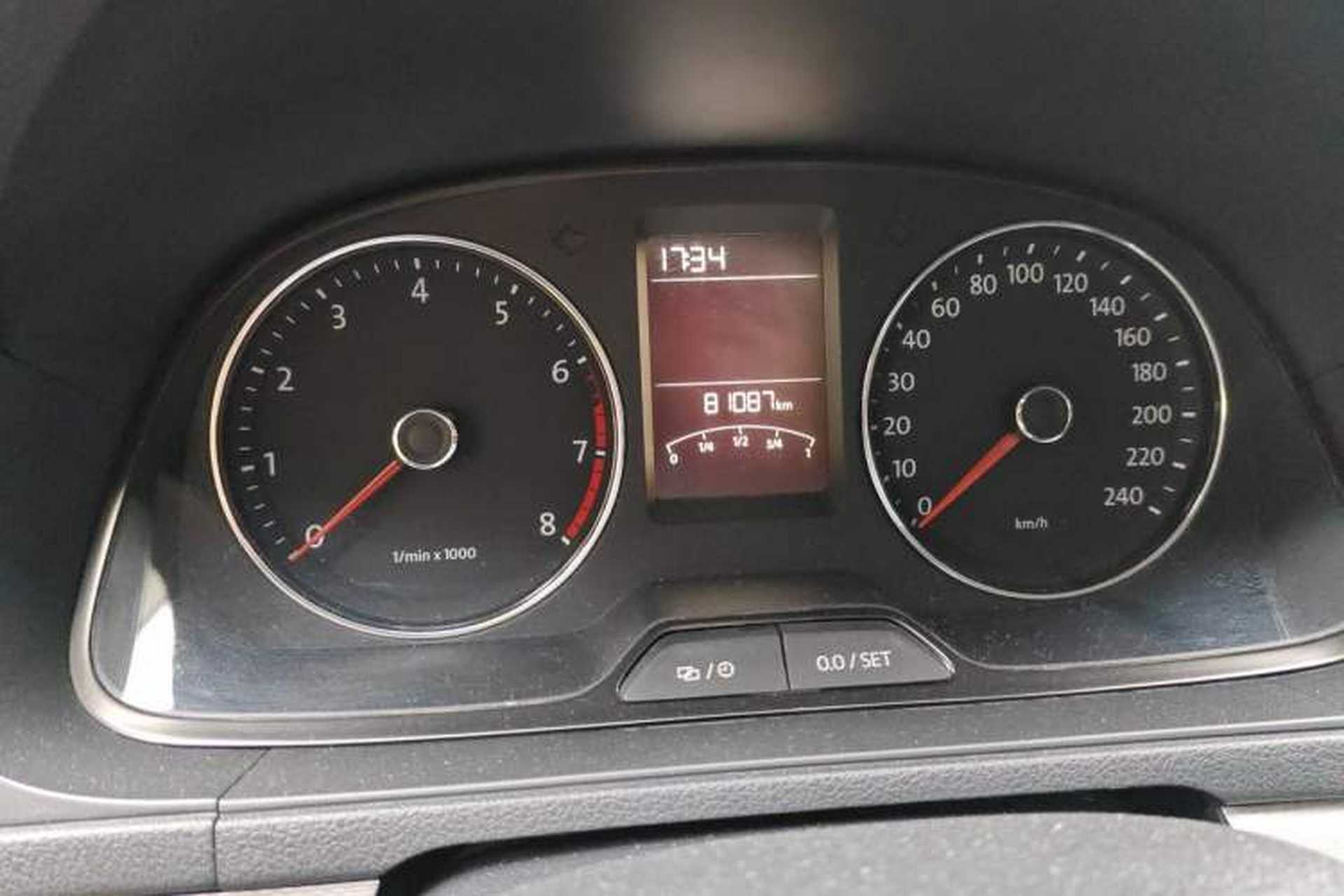 Used Volkswagen Gran Lavida 2013 1.6L Automatic Comfort Model Odometer Close Up