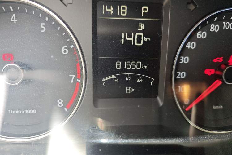 Used Volkswagen Gran Lavida 2013 1.6L Automatic Comfort Model Odometer Close Up