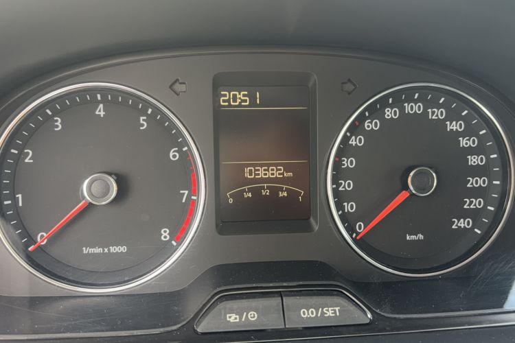 Used Volkswagen Gran Lavida 2013 1.6L Automatic Comfort Model Odometer Close Up