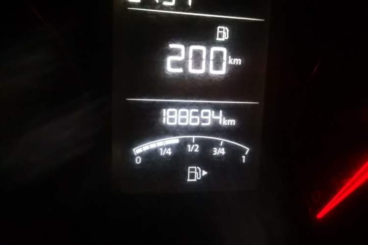 Used Volkswagen Gran Lavida 2013 1.4 TSI Manual Comfort Model Odometer Close Up