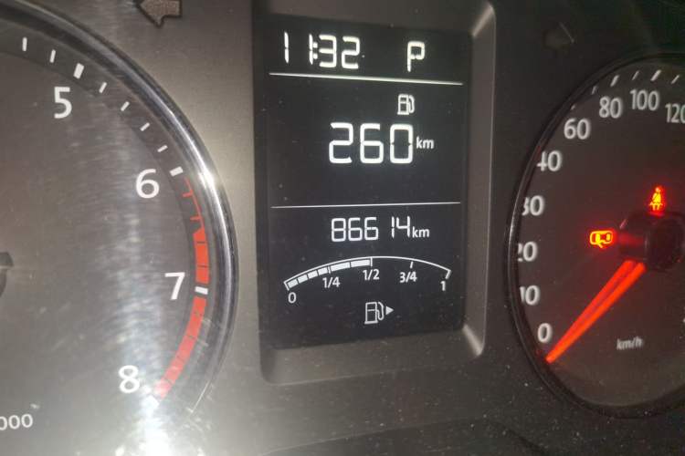 Used Volkswagen Gran Lavida 2013 1.6L Automatic Comfort Model Odometer Close Up